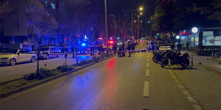 Kız meselesi nedeniyle tartıştığı kişi tarafından tabancayla vuruldu