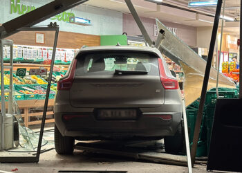 Kocaeli'de cip zincir markete daldı