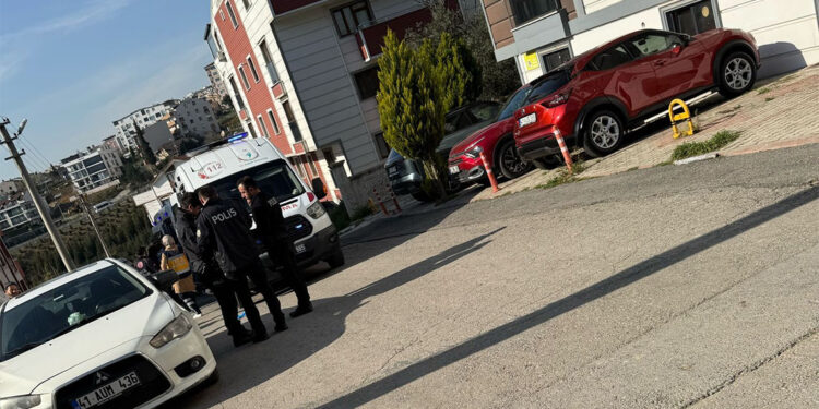 Komşular arasında çıkan kavgada 1 kişi tabancayla vurularak öldürüldü