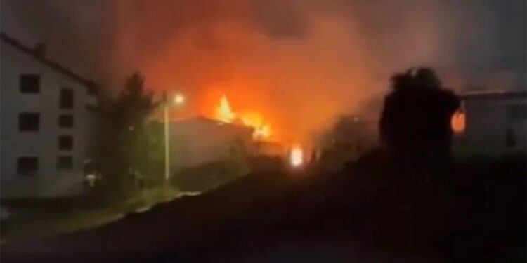 Kuzey Makedonya'da gece kulübünde yangın: 50 kişi öldü