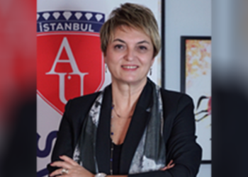 Kadınlar akademide görünür ancak yükseldikçe sayıları azalıyor