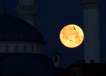 'Kanlı Ay Tutulması' İstanbul'da görüntülendi