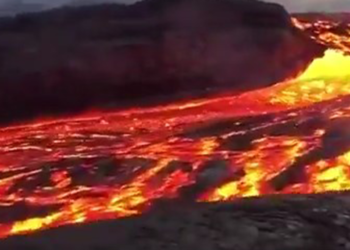 Kilauea Yanardağı lav püskürtmeye devam ediyor