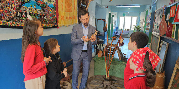 Köy okuluna ‘Terzi Tarih ve Sanat Müzesi’ kurdu