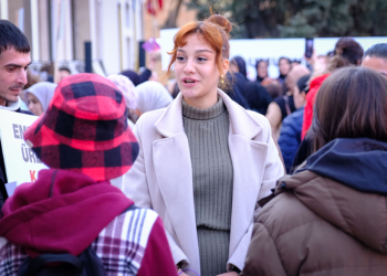 Lösemiyi yendi, kendisiyle aynı kaderi paylaşanlara destek oluyor