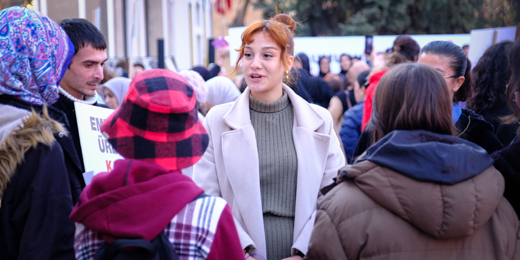 Lösemiyi yendi, kendisiyle aynı kaderi paylaşanlara destek oluyor