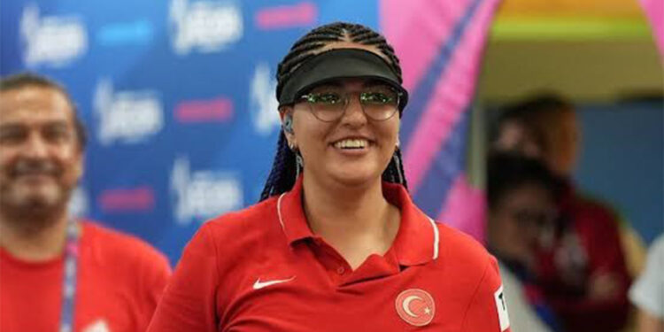 Milli atıcı Şevval İlayda Tarhan Avrupa şampiyonu oldu