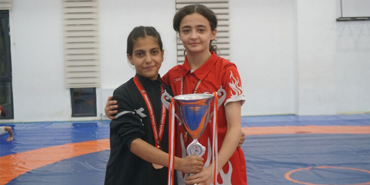 Evin Demirhan ve Mercan Nas, Türkiye şampiyonu oldular