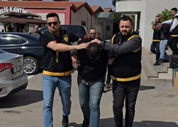 Apartmanda asansörün invertörünü çaldılar; 3 tutuklama