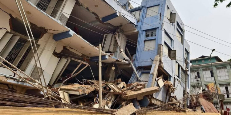 Myanmar'daki depremlerde hayatını kaybedenlerin sayısı 1644'e yükseldi