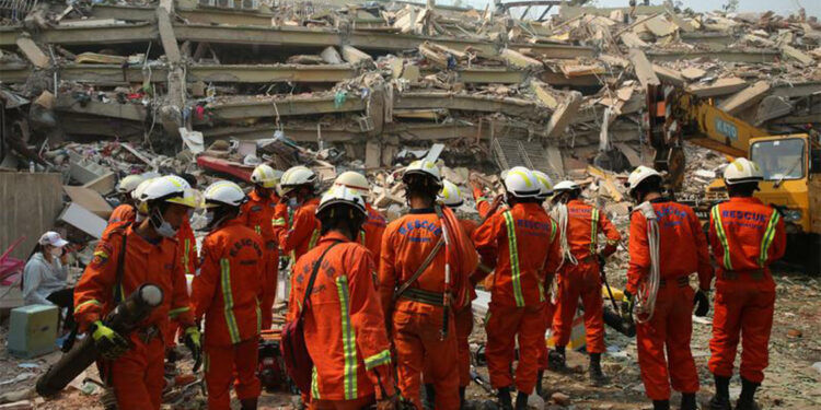 Myanmar'da meydana gelen depremlerde 2 bin 56 kişi öldü