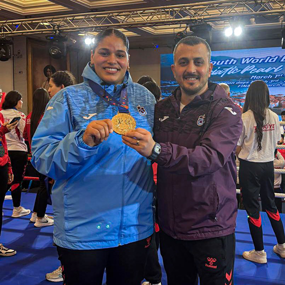 Milli boksör Havvanur Kethüda, Dünya Şampiyonu oldu