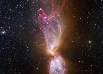 NASA, dev bir galaksi keşfetti