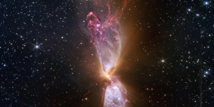 NASA, dev bir galaksi keşfetti