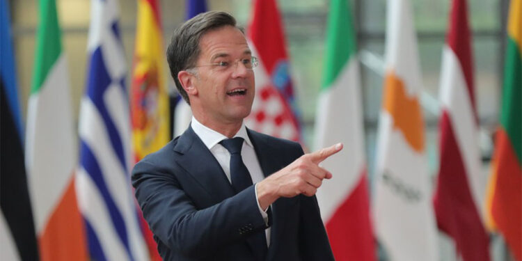 Volodimir Zelenskiy Donald Trump ile ilişkileri düzeltmeli