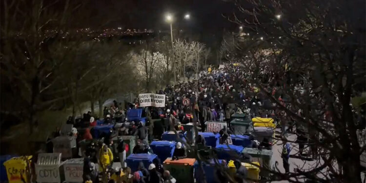 ODTÜ'lü öğrencilere biber gazlı müdahale