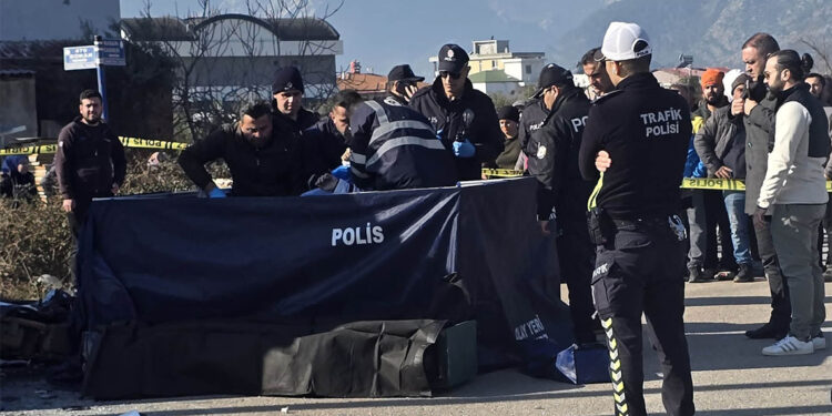 Oğullarının ölümüne neden olan şoförün serbest bırakılmasına tepki