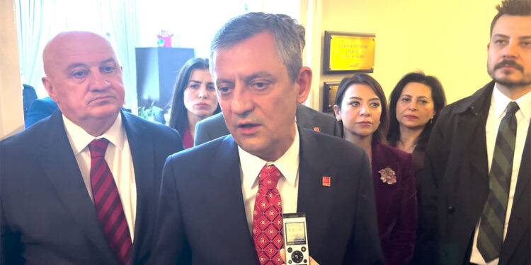 Yapılan işlem hukuki değil siyasidir