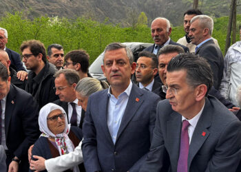 Ekrem İmamoğlu'nun serbest bırakılması için imza kampanyası başlatıldı