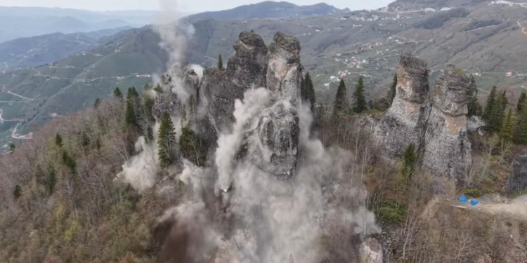 Ordu'nun peribacaları olarak bilinen 8 kaya, patlatıldı