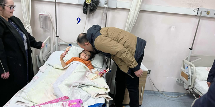 Ormanda kaybolan Hira'yı jandarma buldu