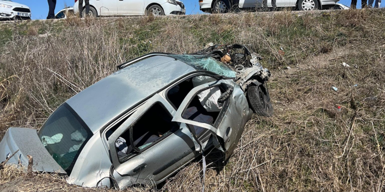 Osmaniye'de 2 otomobil çarpıştı; 3 ölü, 3 yaralı