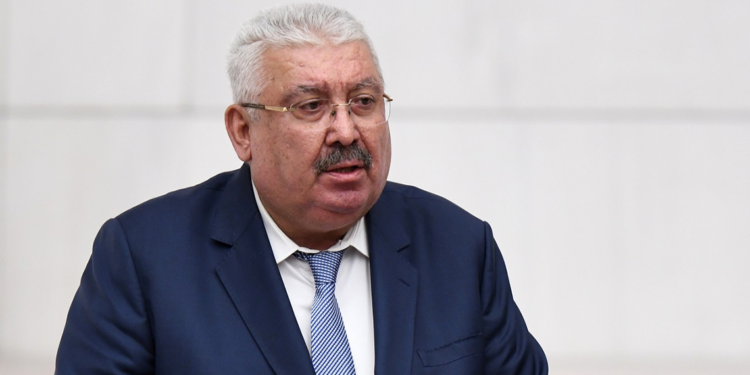 Özel, halkın huzuruna darbe vurmaktadır