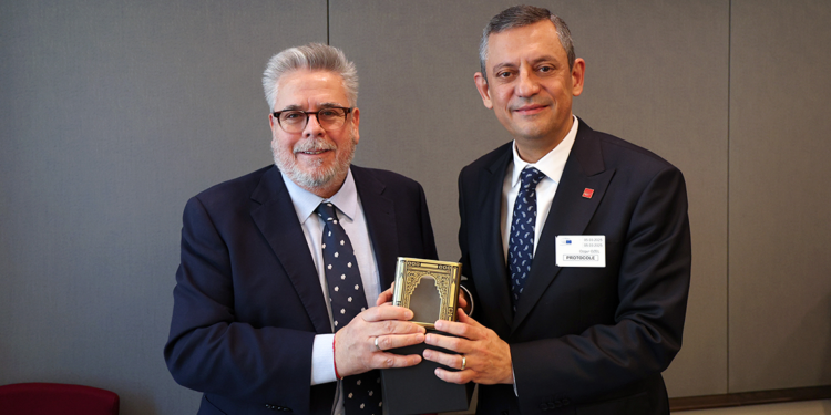 Özgür Özel, Avrupa Parlamentosu Türkiye Raportörü ile görüştü