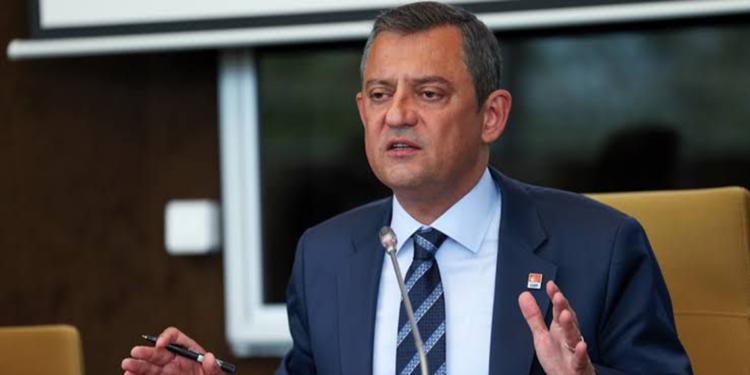 Özgür Özel'e 'seyyar giyotin' cezası