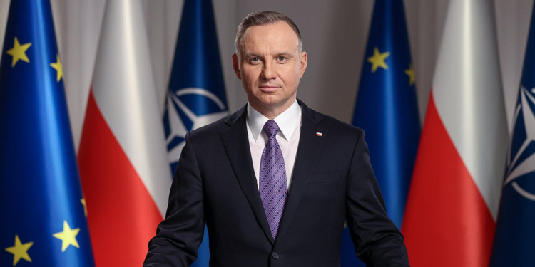 Polonya, ABD'yi nükleer silahlarını ülkesine konuşlandırmaya çağırdı