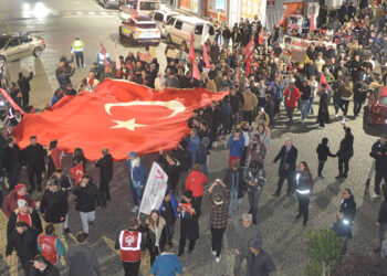 Rize'de Ekrem İmamoğlu'na destek yürüyüşünde arbede