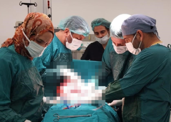 Rahminden 35 santimlik miyom çıktı