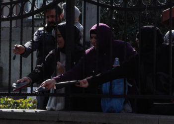 Ramazan ayının ilk gününde Oruç Baba Türbesi'nde yoğunluk
