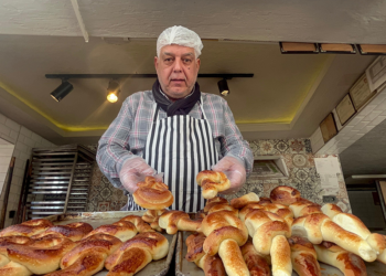 Rum fırıncı kalfasının iftariyelik geleneği 92 yıldır sürüyor