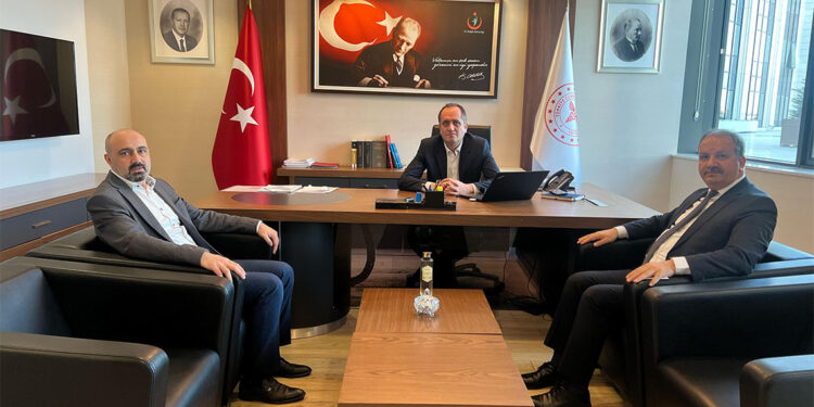 Sağlık-Sen'den Görevde Yükselme ve Unvan Değişikliği Sınavı açıklaması