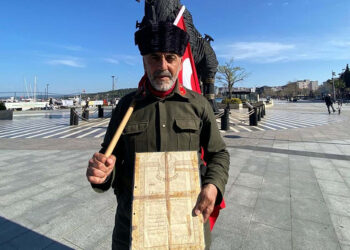 İstanbul'dan yola çıkan gazi torunu Çanakkale'ye ulaştı