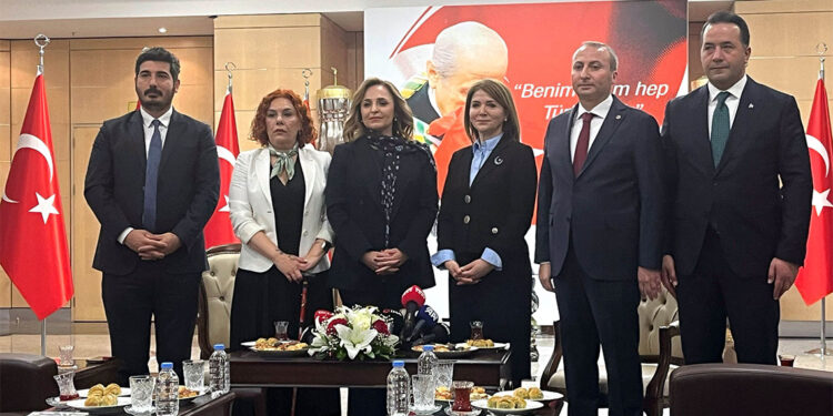 MHP ilk kez AK Parti 10 yıl sonra DEM Parti ile bayramlaştı