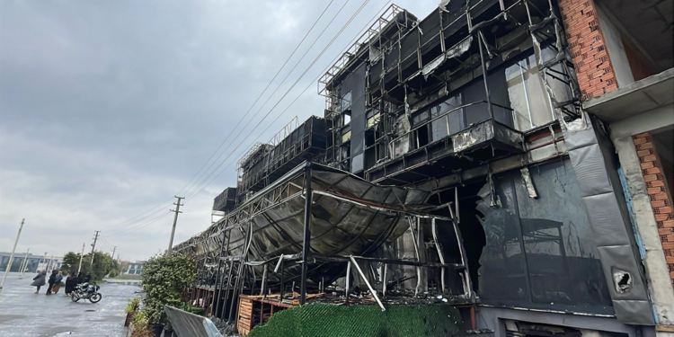 Sakarya'da çocuk oyun tesisi yandı 