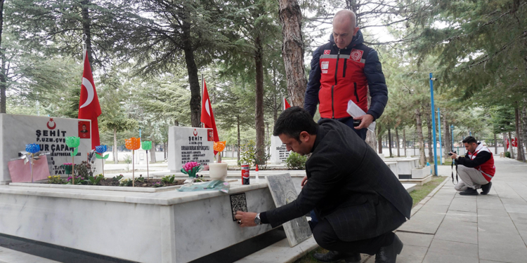 Şehit kabirlerinde karekod uygulaması