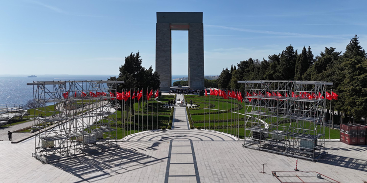 Şehitler Abidesi'nde '18 Mart' hazırlığı