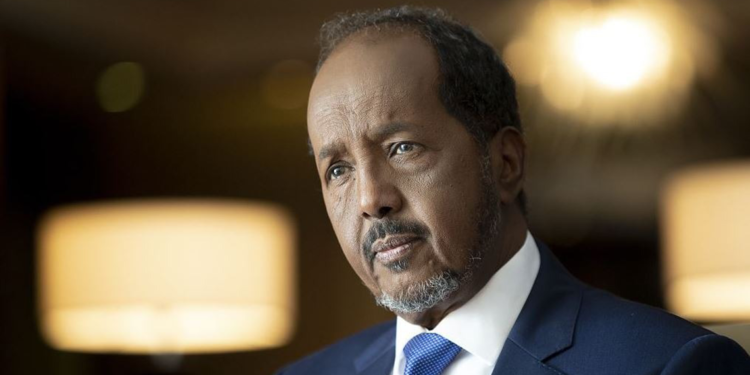 Somali Cumhurbaşkanı Mahmud'un konvoyuna bombalı saldırı