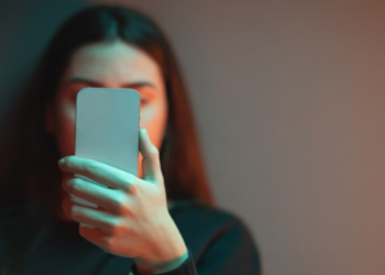 Sosyal medyada tavsiyede bulunan herkes psikolog olmayabilir