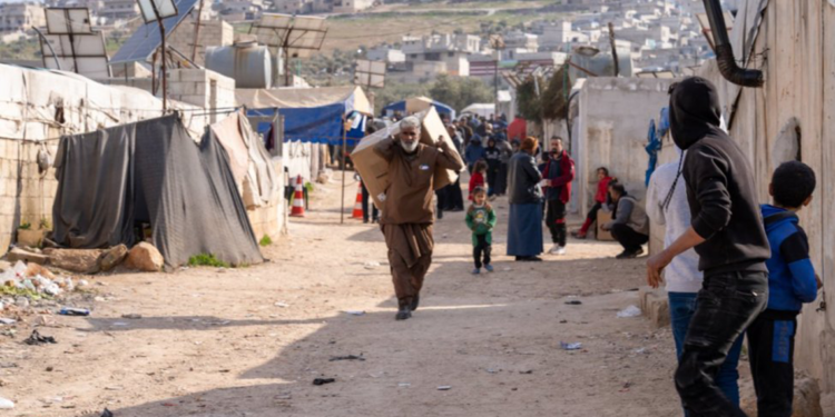 Suriye'de yerinden edilmiş 750 bin kişi evine döndü