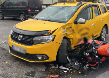 Taksi ile çarpışan motosikletin sürücüsü ağır yaralandı