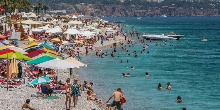 Turizmde dört bayram sevinci