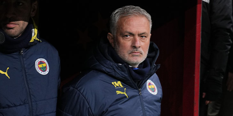 Tahkim Kurulu, Jose Mourinho'nun 4 maçlık cezası 2 maça indirdi