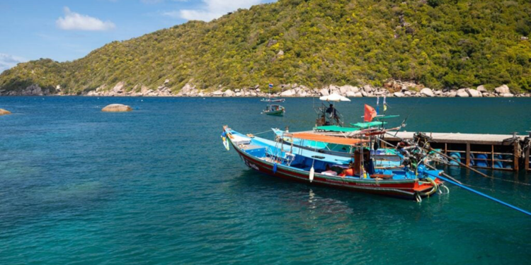 Tayland'da tekne yangını: İngiliz turist kayıp