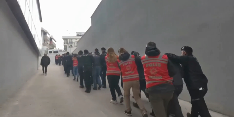 Tekirdağ merkezli 14 ilde organize suç örgütüne operasyon; 22 tutuklama