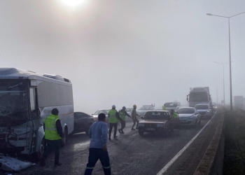 Tekirdağ'da siste zincirleme kaza: 7 yaralı