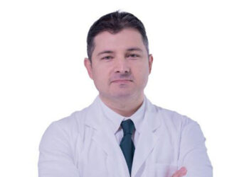 İşitme kaybı zamanla ya da aniden gelişebilir